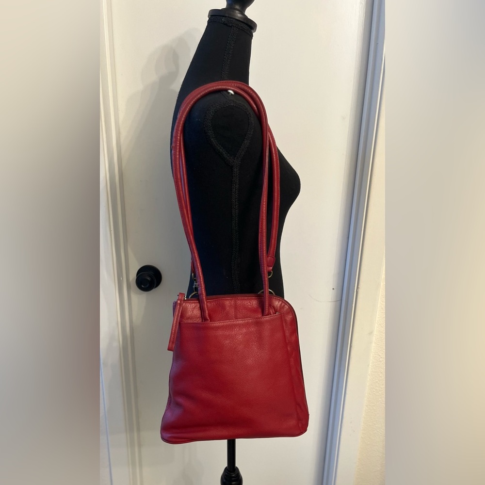 Elegant Vintage Clarks Red Leather Versatile Shoulder Bag